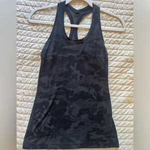 Black/Gray Camouflaged Lululemon Cool Racerback Tank Top - Size 6